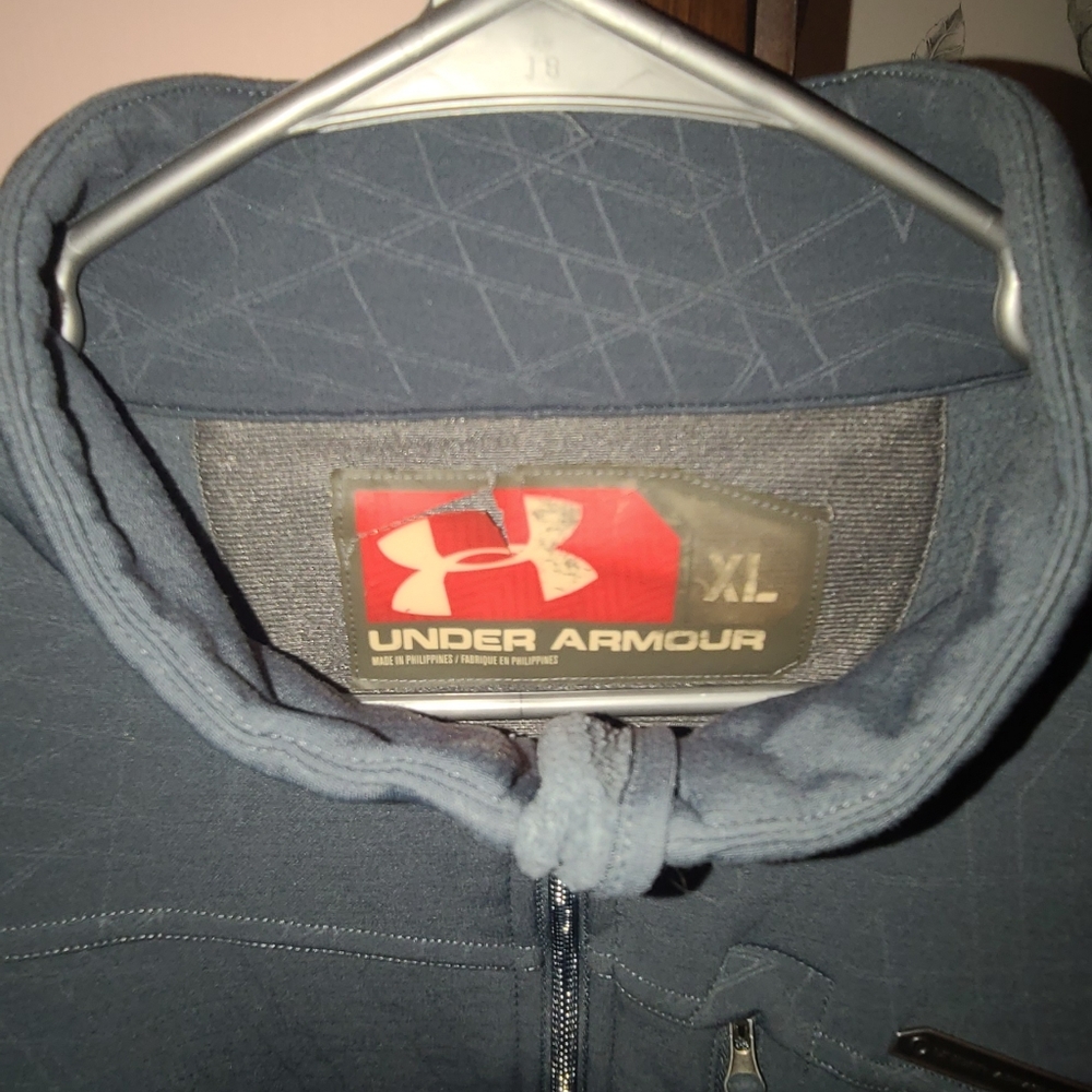 Under Armour Jacket - Picture 3 of 4
